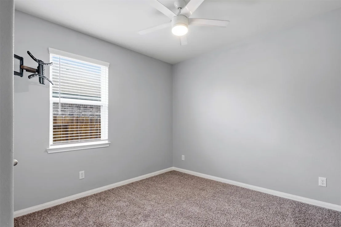 Photo of 8019 Vacek Meadows Loop