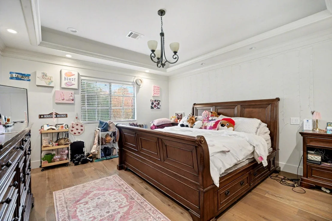 Photo of 8515 Edgemoor Drive