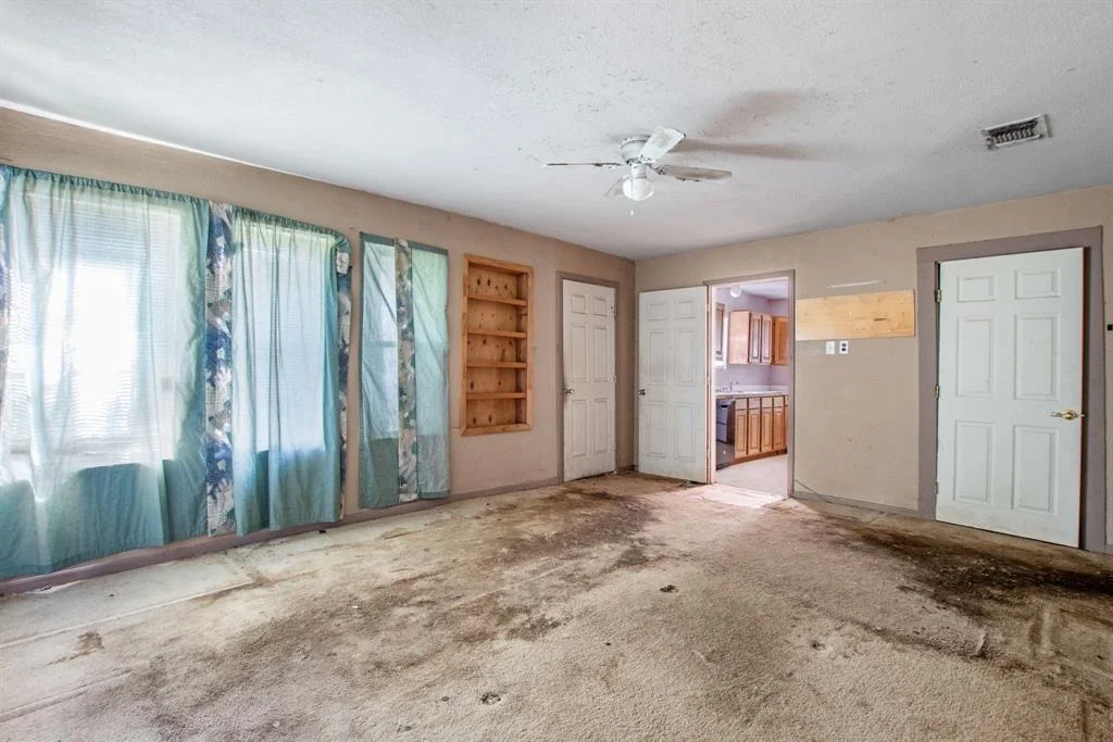 Photo of 100 E Austin Street