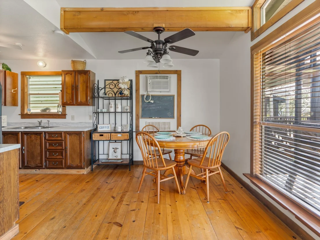 Photo of 1225 Private Road 652