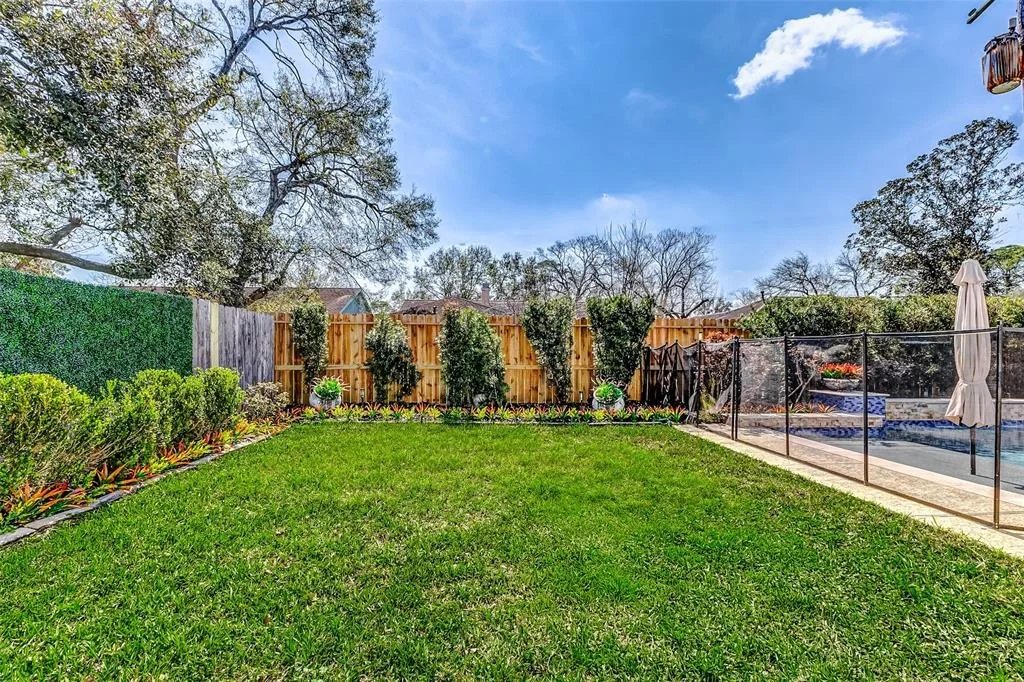 Photo of 5939 Benning Drive