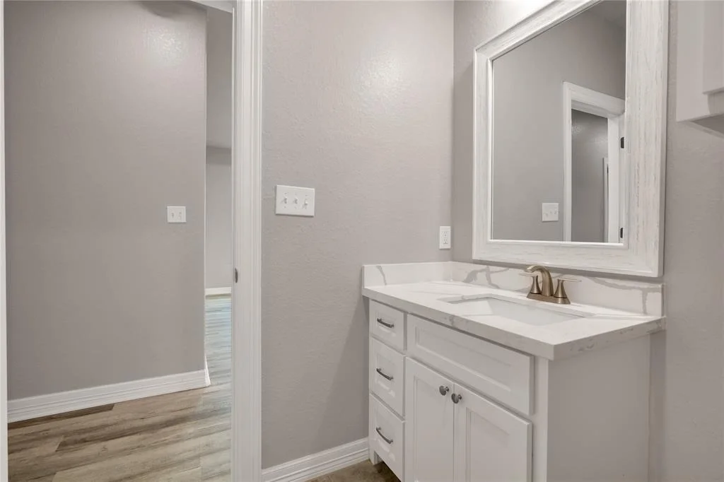 Photo of 409 E Travis