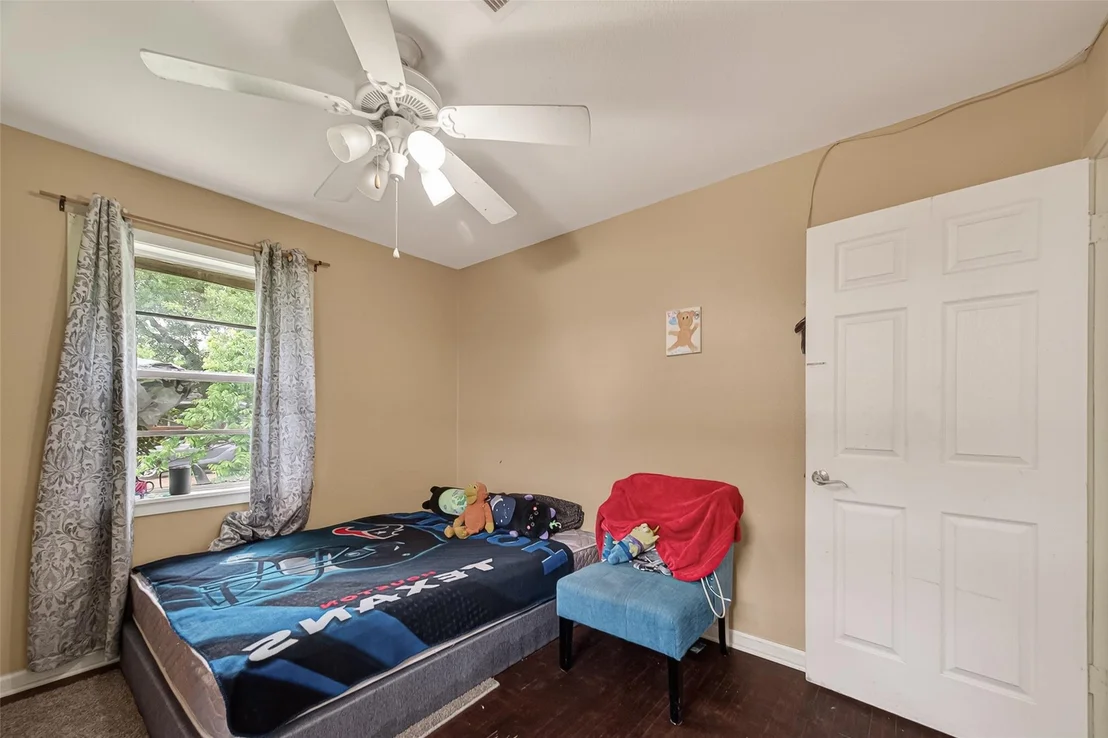 Photo of 2111 Hickory Lane