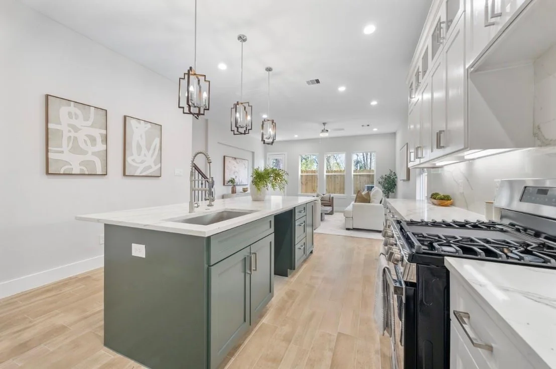 Photo of 6216 Carver Road