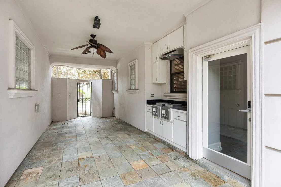 Photo of 4039 Browning Street