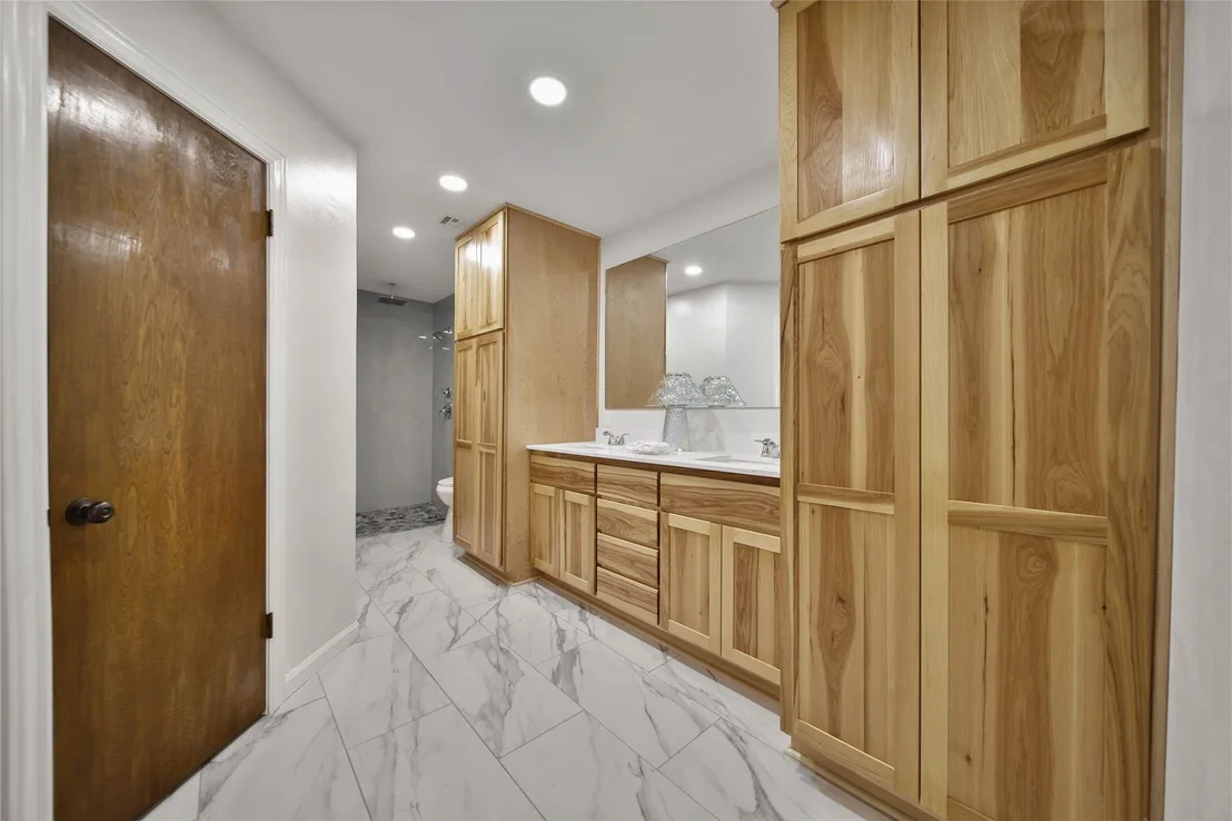 Photo of 23519 Saxon Way
