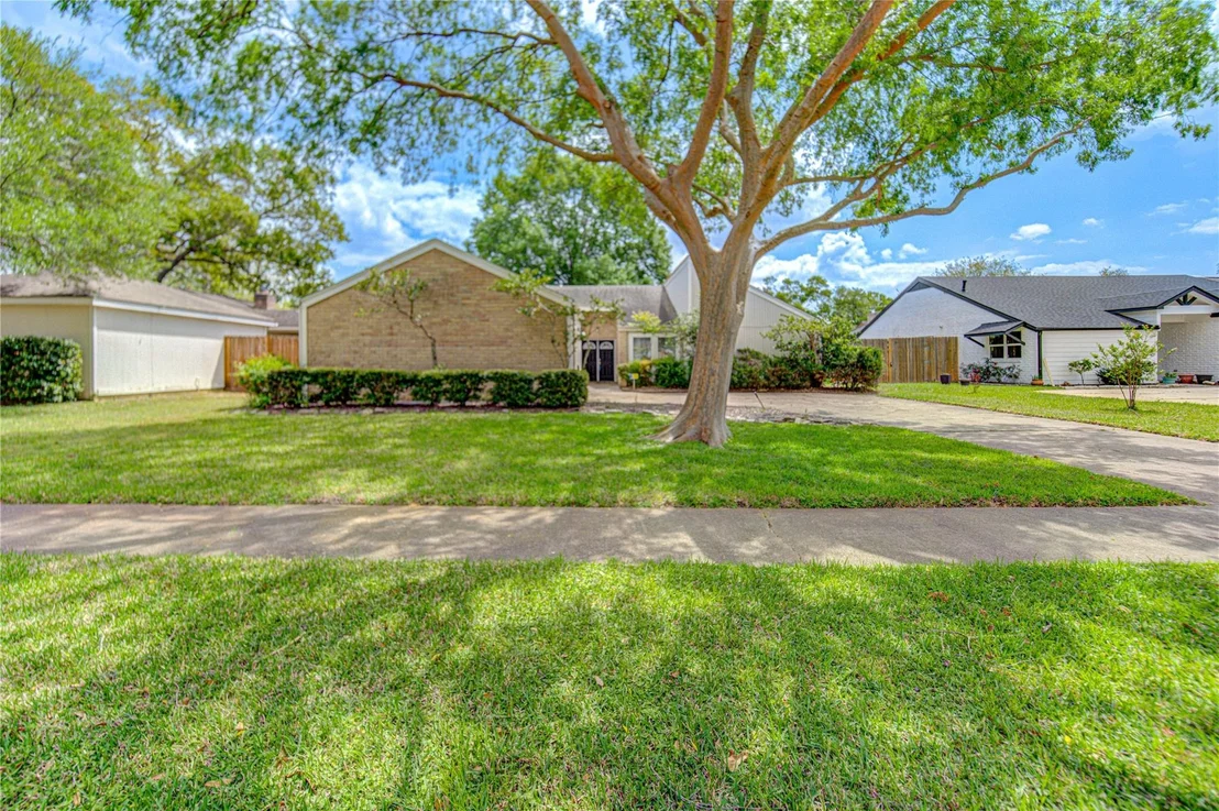Photo of 1063 Apache Falls Drive