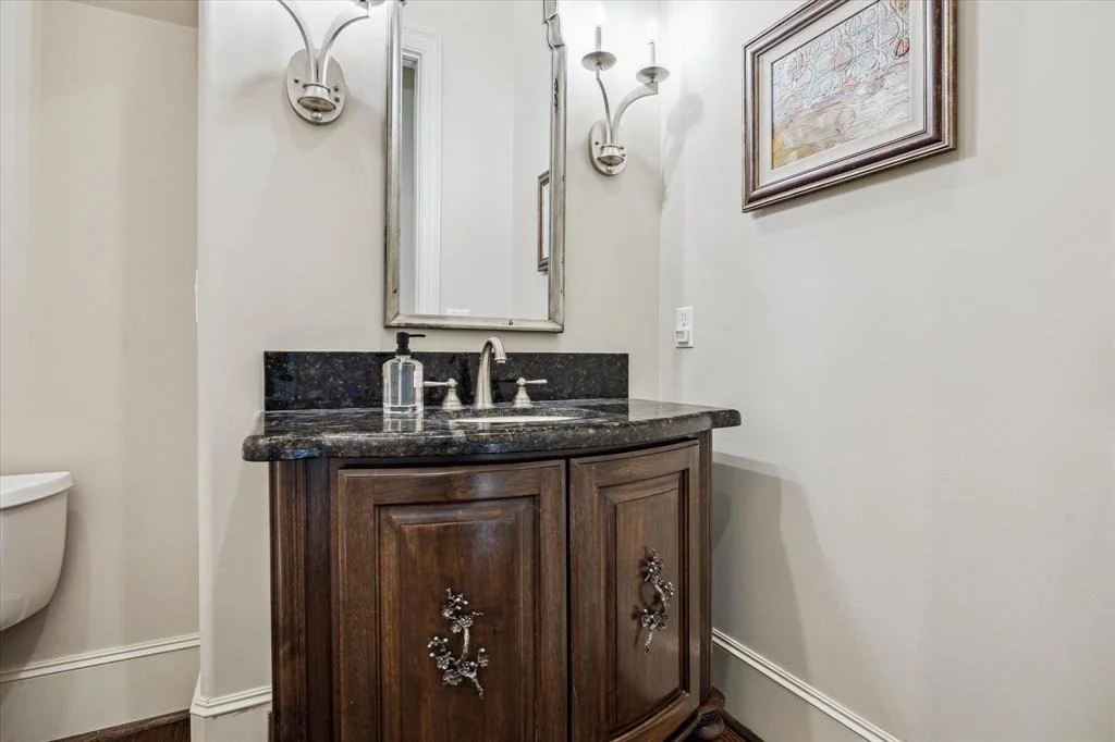 Photo of 2036 Addison Road