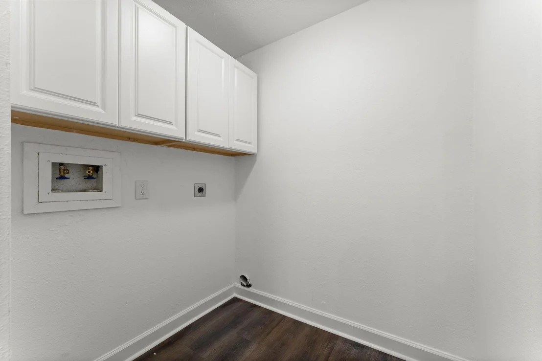 Photo of 1678 Beaconshire Road