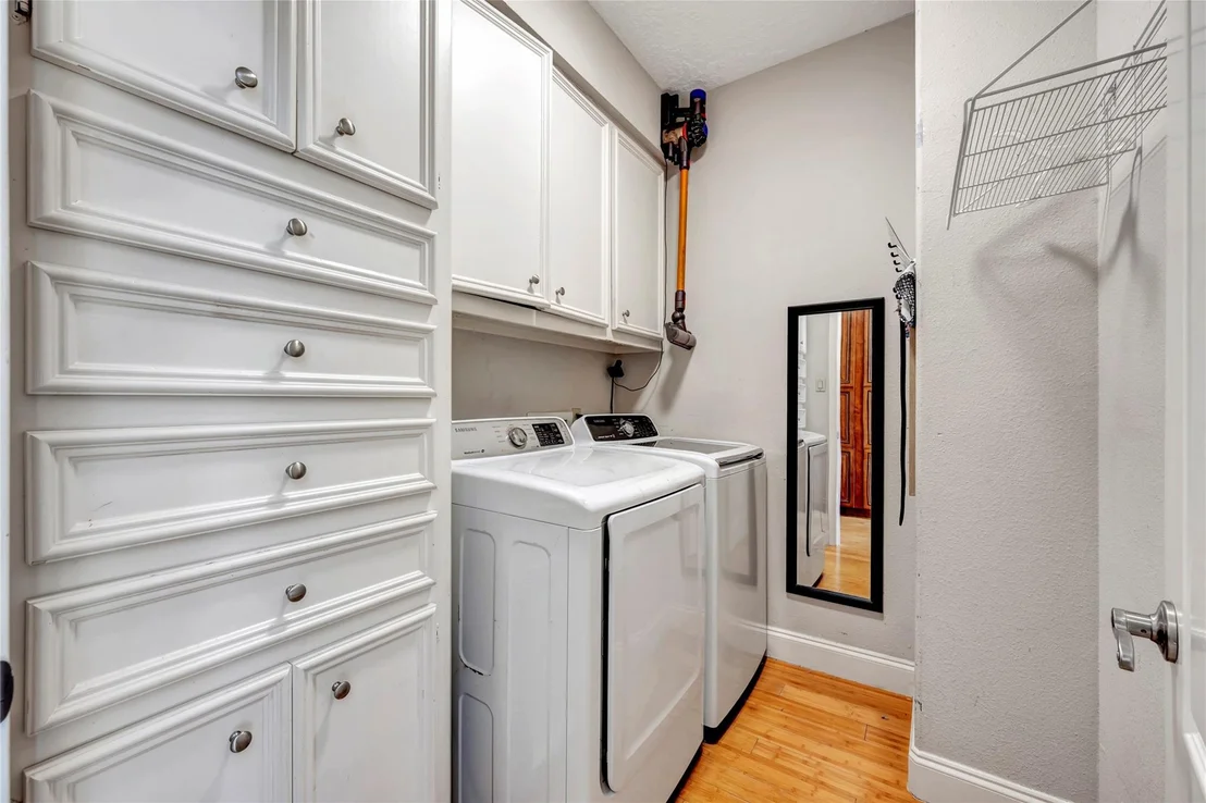 Photo of 2525 Breaux Trace