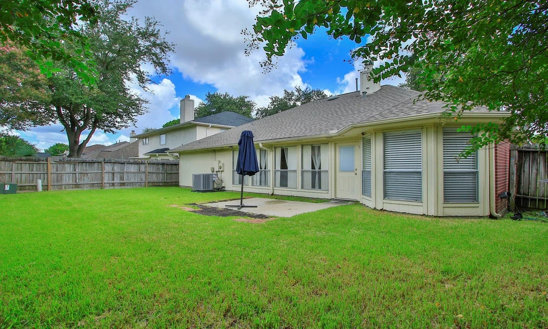Photo of 5013 Parkcrest Drive
