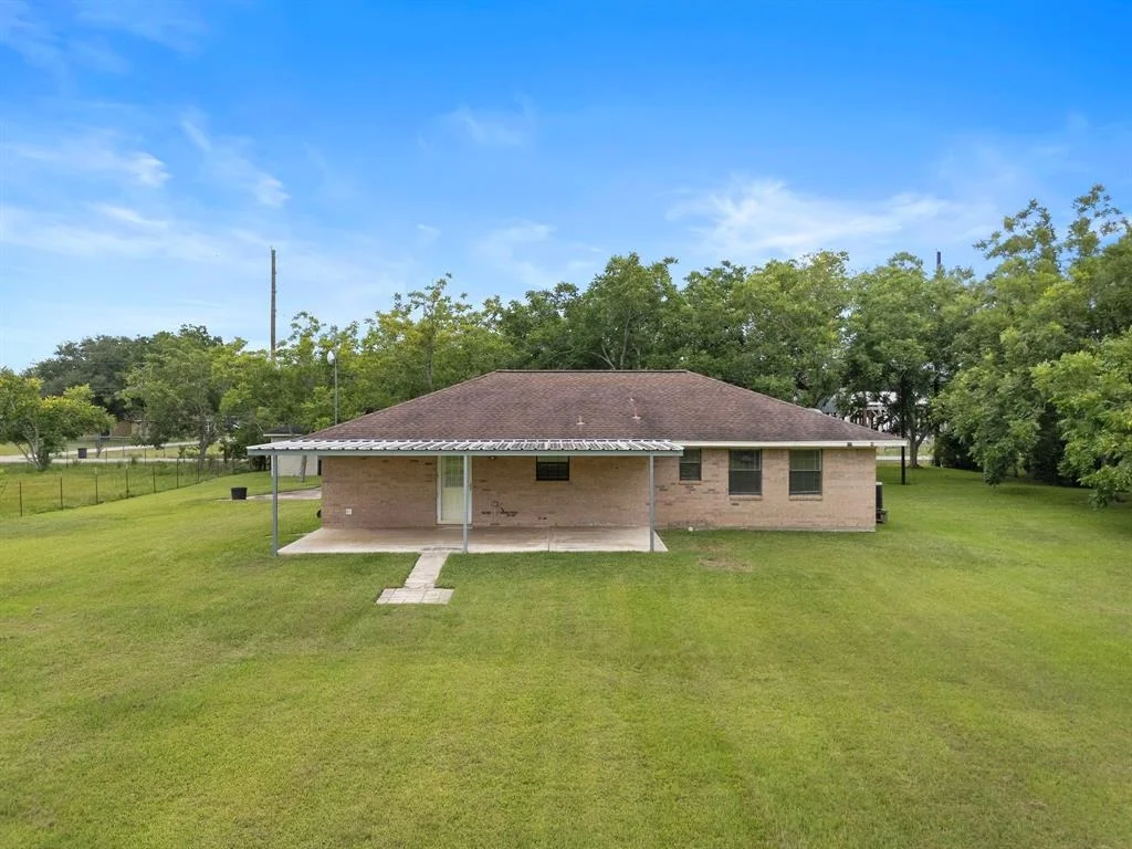 Photo of 17311 Auction Barn Rd