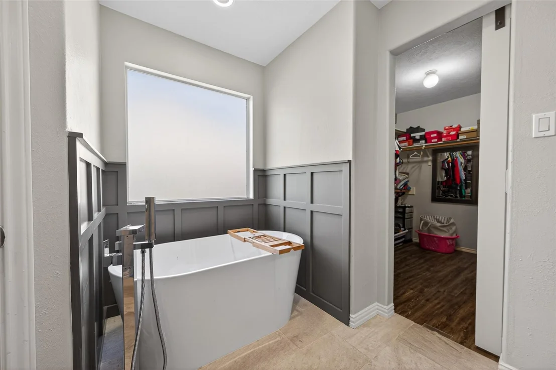 Photo of 903 Red Alder Circle