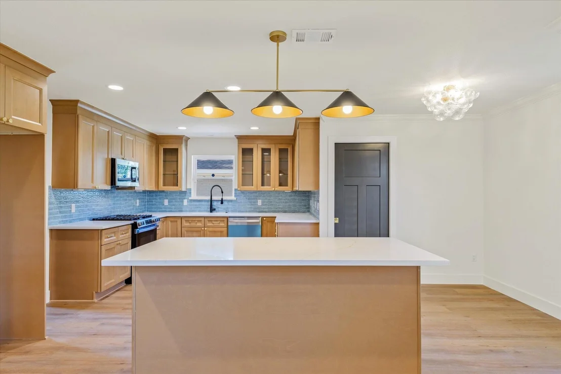 Photo of 5258 Willowbend Boulevard