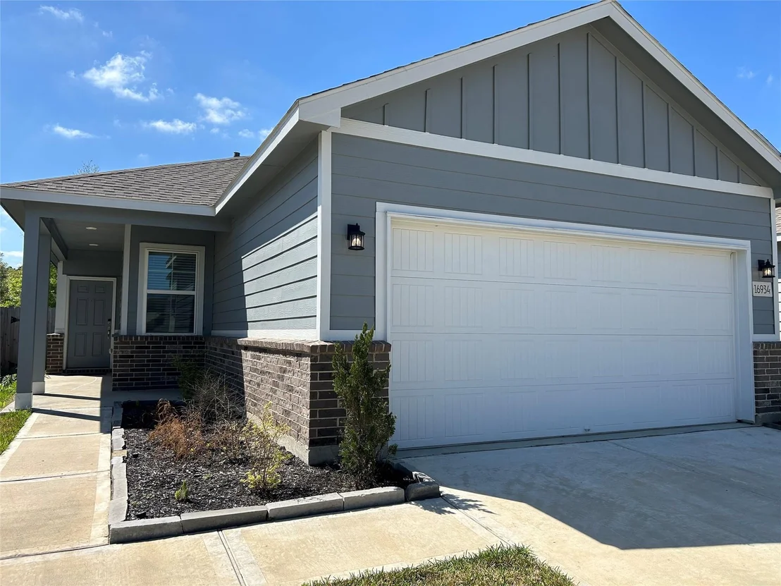 Photo of 16934 Needlepoint Drive