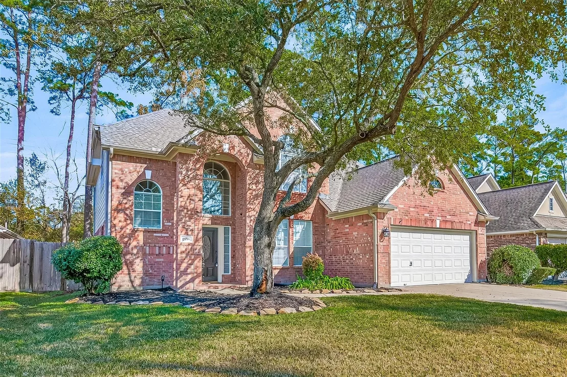 Photo of 15706 Clear Pointe Drive