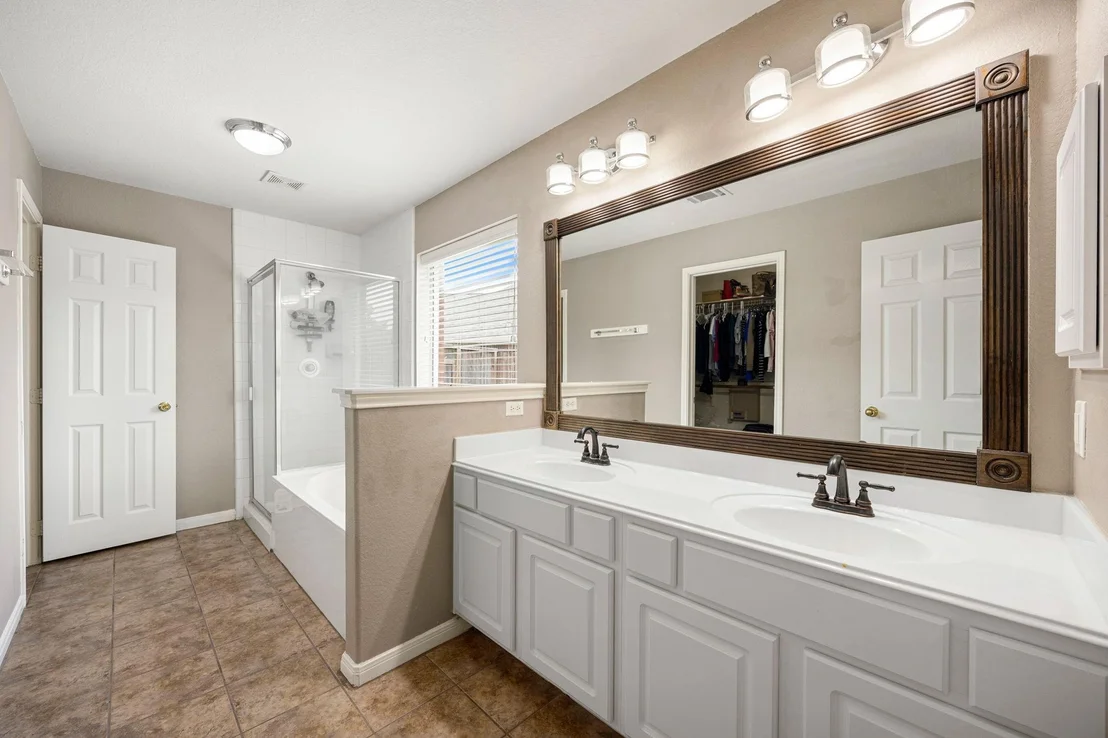 Photo of 24003 Lestergate Drive