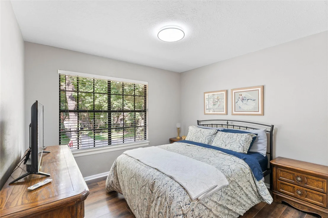 Photo of 34 Eagle Rock Place