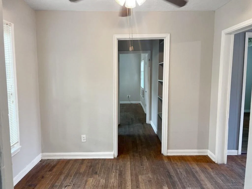 Photo of 907 Leonard Street