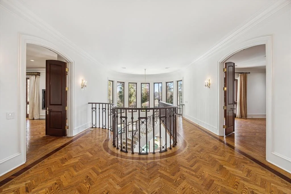 Photo of 324 Buckingham Drive