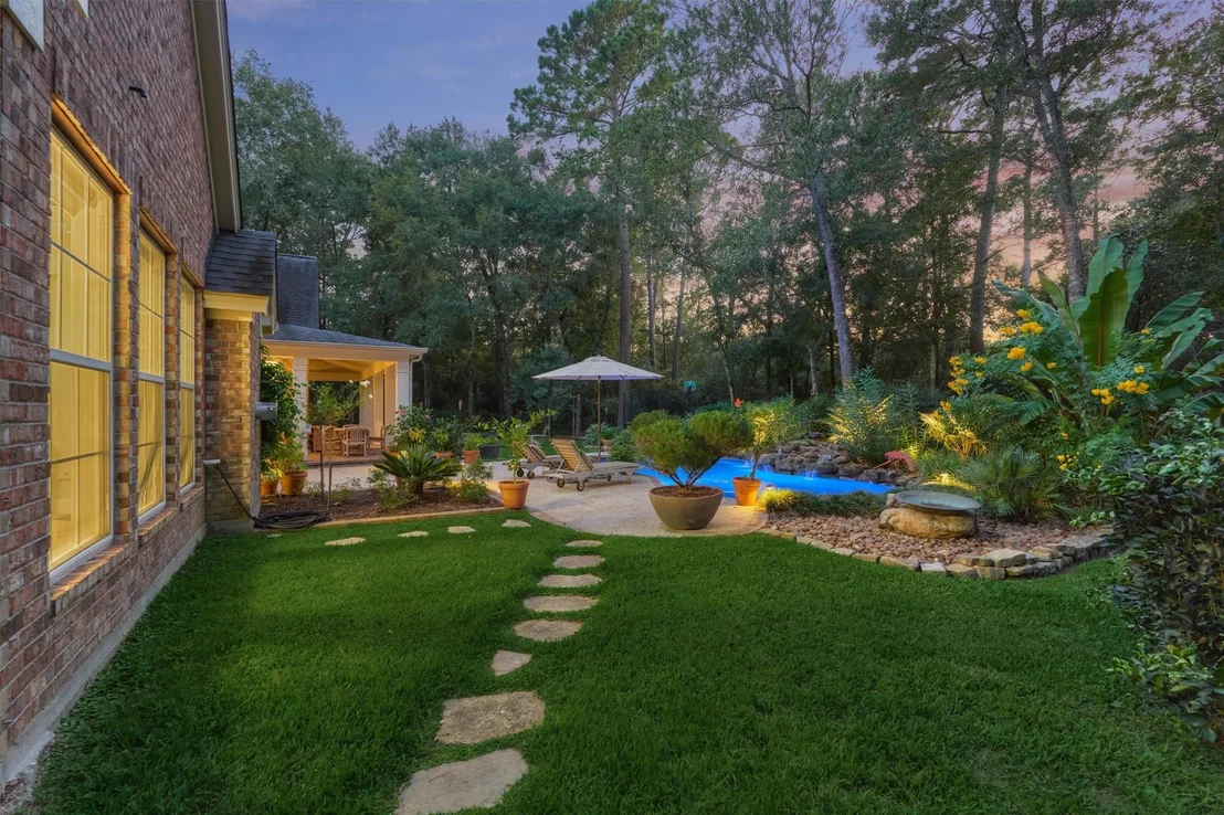 Photo of 10928 Lake Forest Drive