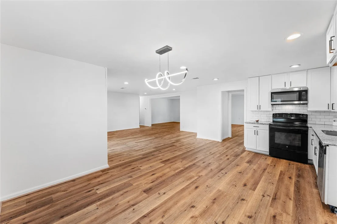 Photo of 2751 Piper Road