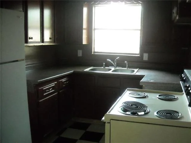 Photo of 4105 Hirsch Road