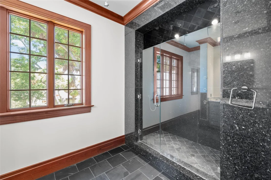 Photo of 1802 Forest Gate Circle