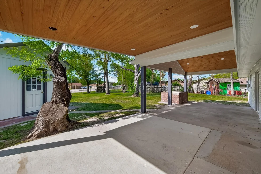 Photo of 118 W Doverfield Drive
