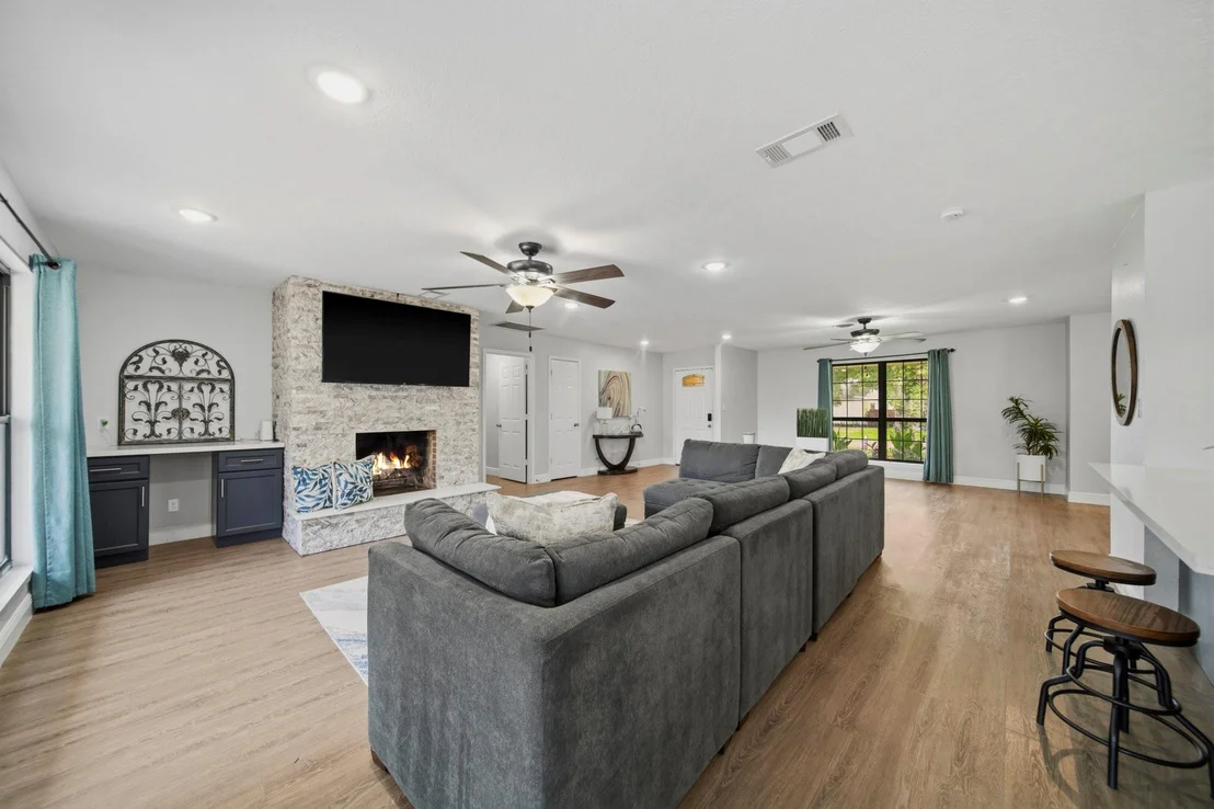 Photo of 2110 Oceanview Drive