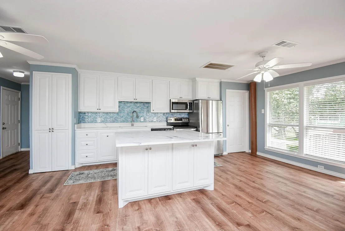 Photo of 2116 W Bayshore Drive