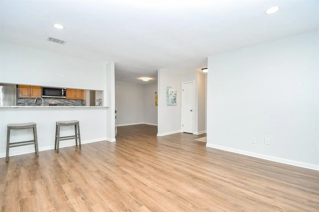 Photo of 935 Western Hills Drive