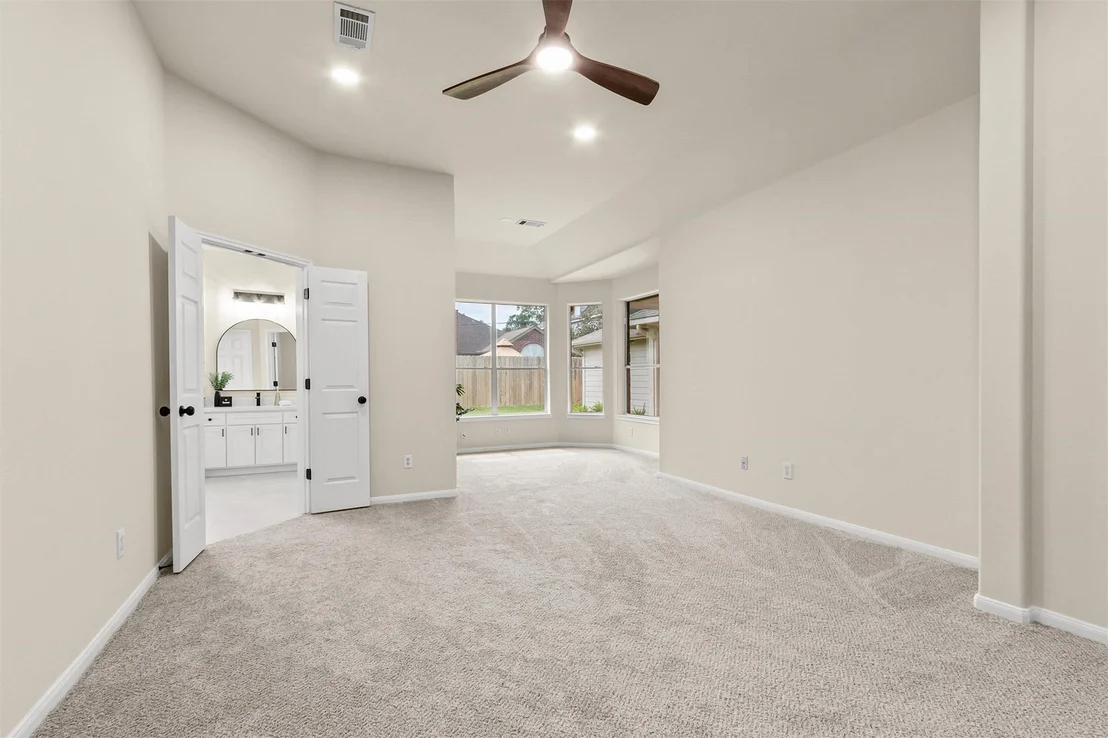 Photo of 19111 Emory Trail