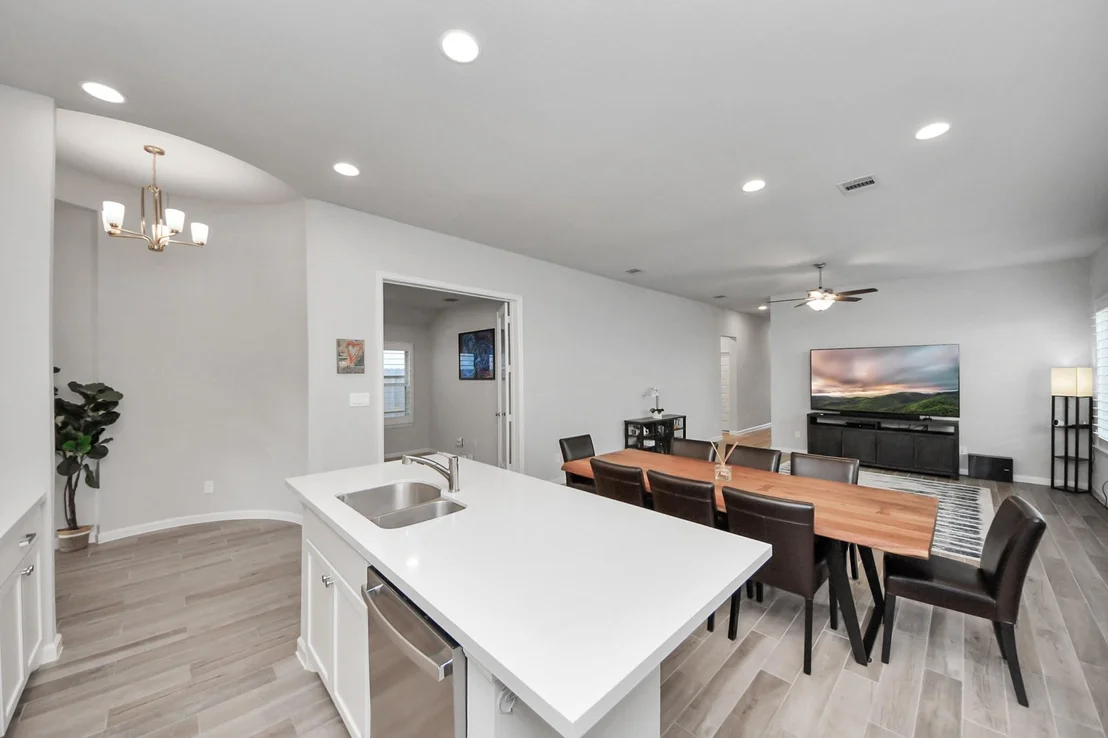 Photo of 9735 Satsuma Path