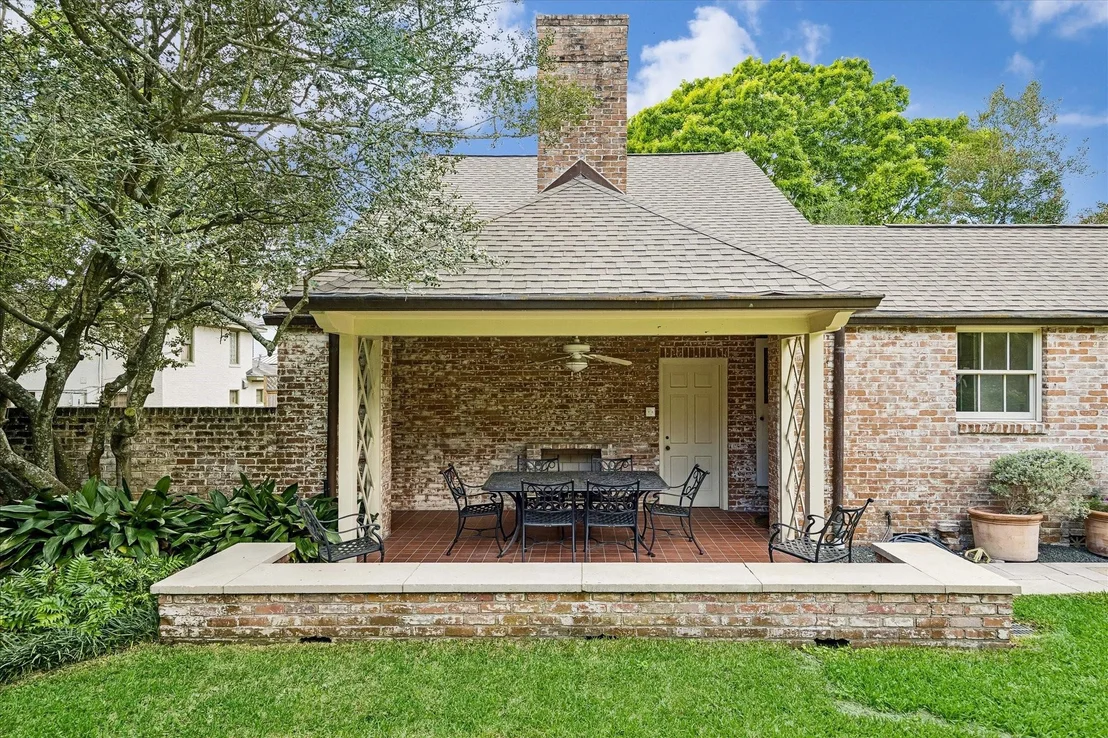 Photo of 1705 North Boulevard