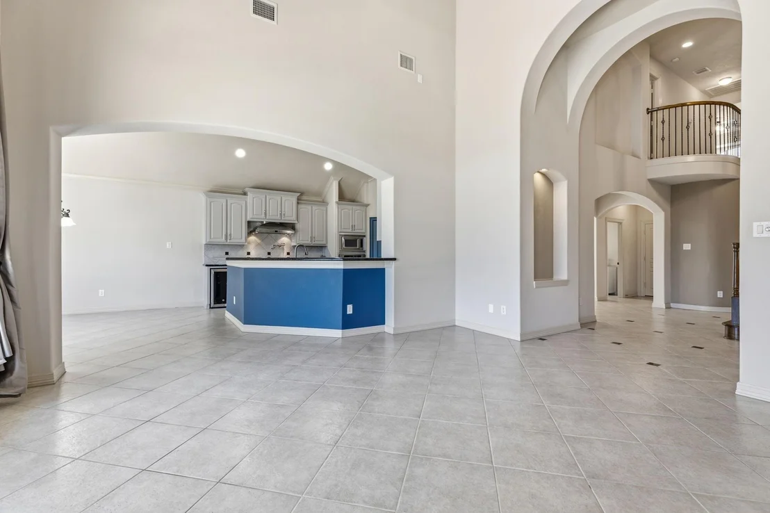 Photo of 8411 Middle Canyon Road
