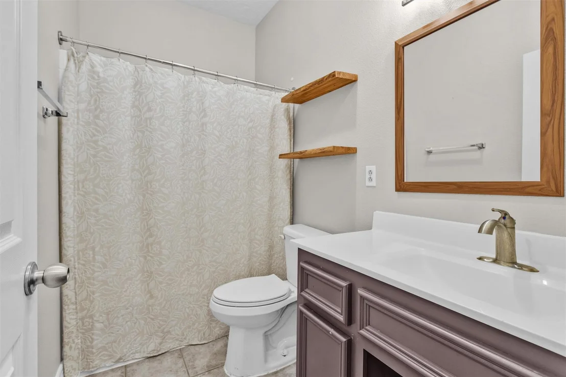 Photo of 1187 Oak Lane