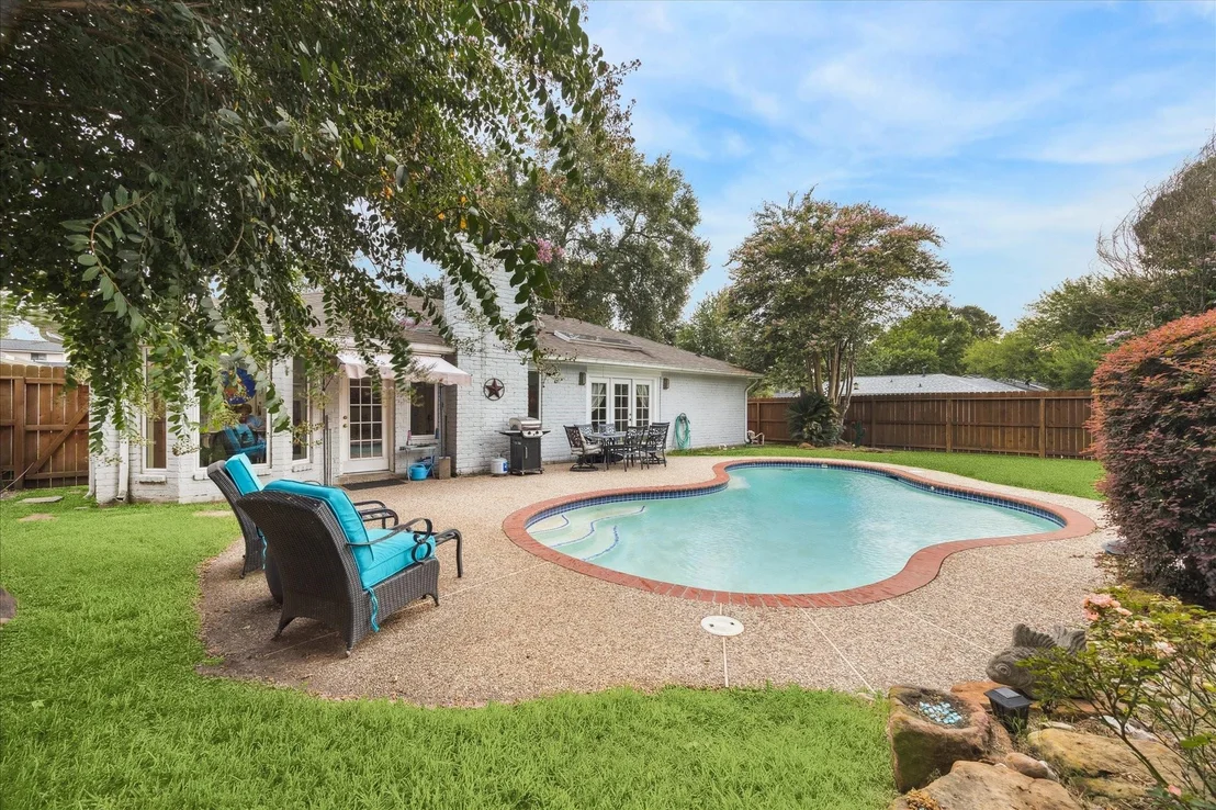 Photo of 2703 Longleaf Pines Drive