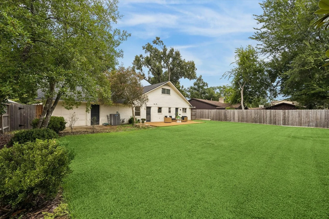 Photo of 2406 Brooktree Drive