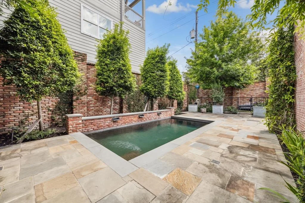 Photo of 808 Coronado Street