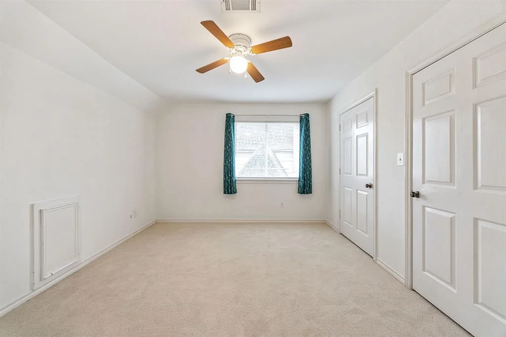 Photo of 942 Montview Drive