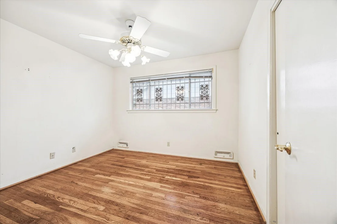 Photo of 5119 Beechnut Street