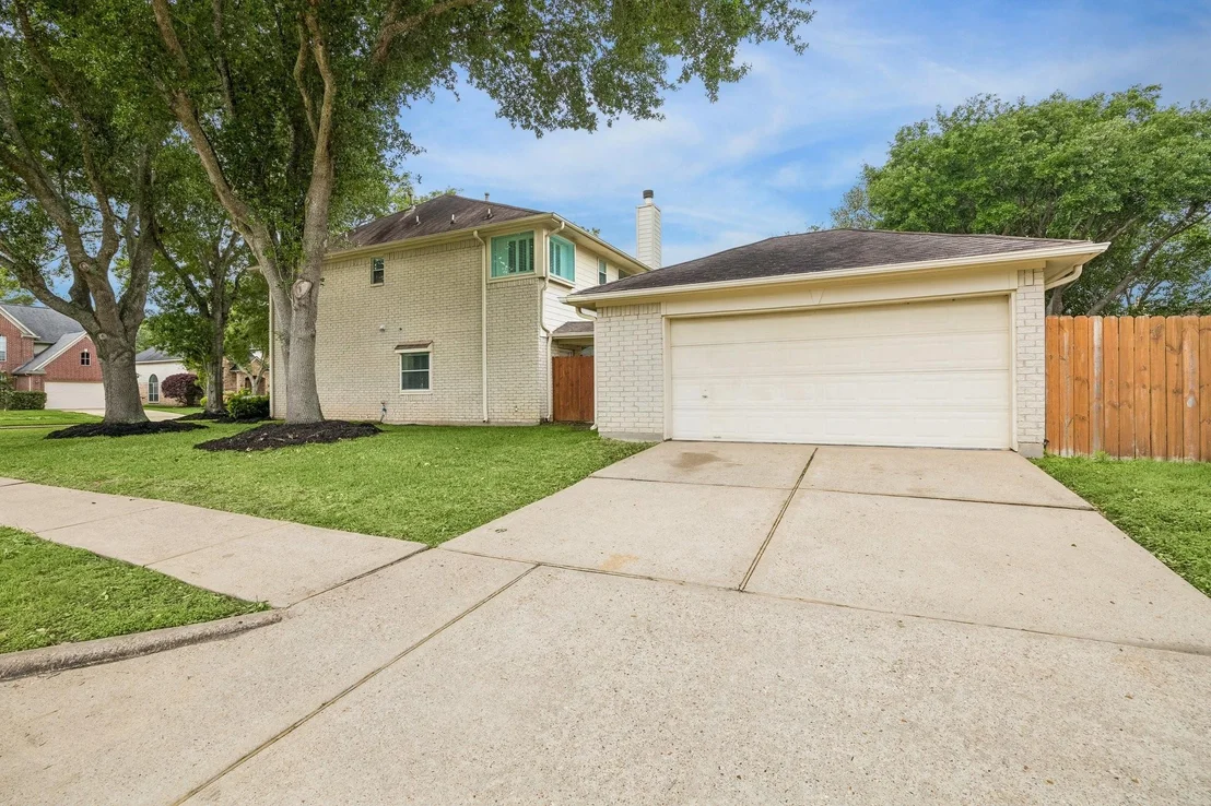 Photo of 18502 Mill Path Court