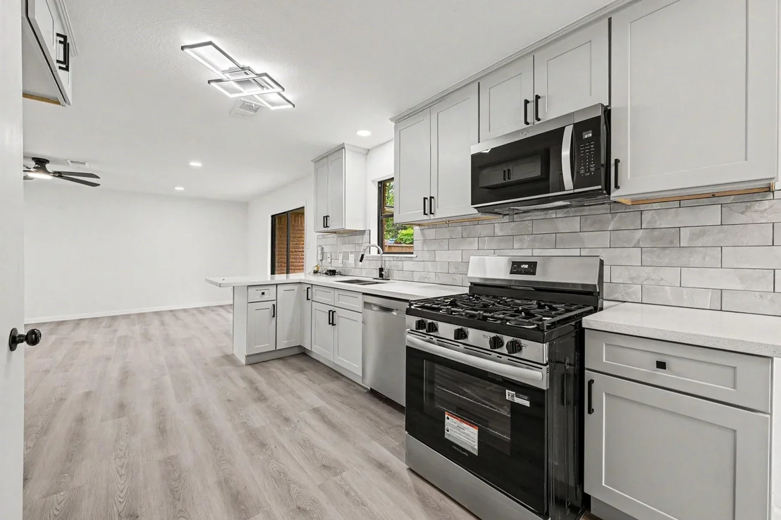 Photo of 7607 Grape Street