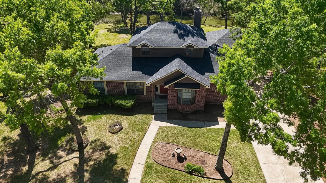 Photo of 1015 Oak Leaf Street