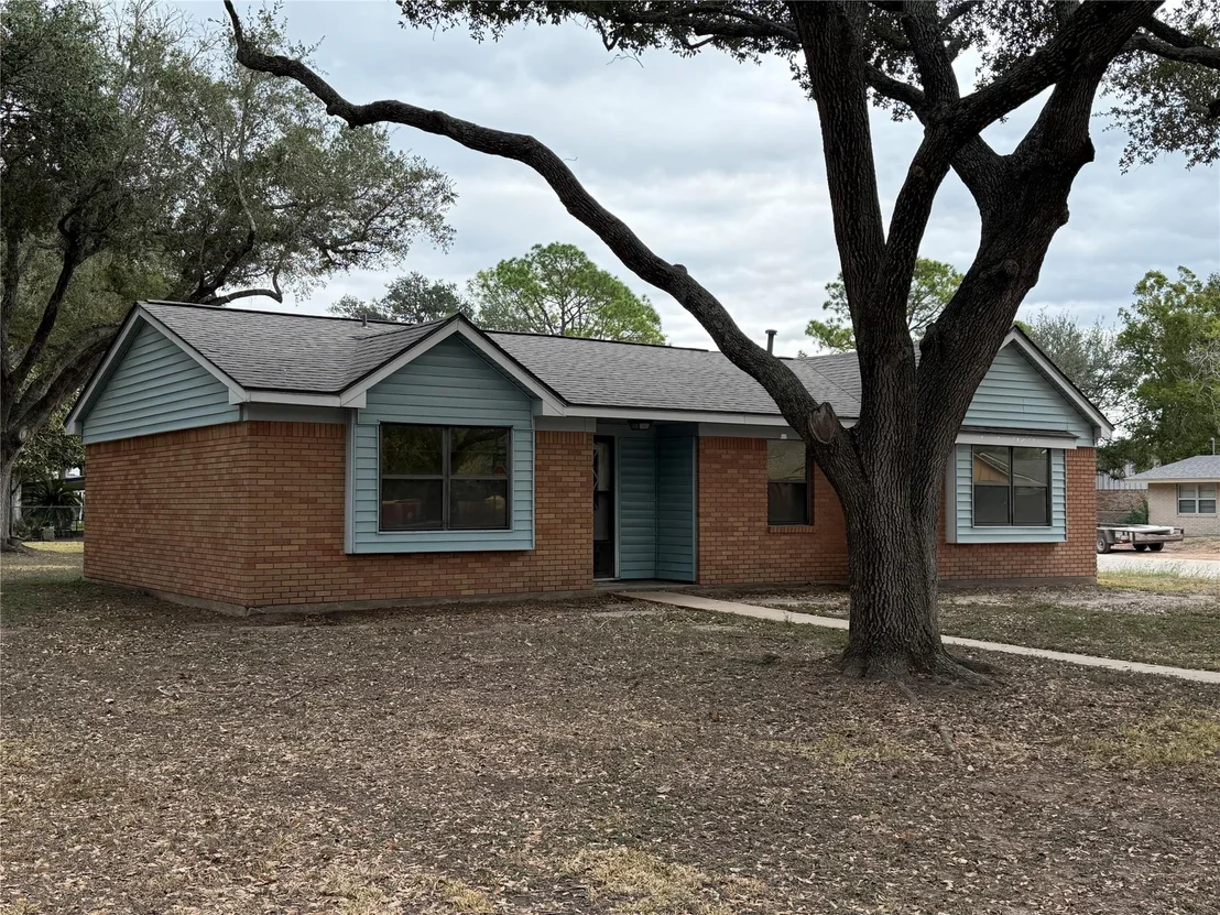 Photo of 3002 Lamar Circle
