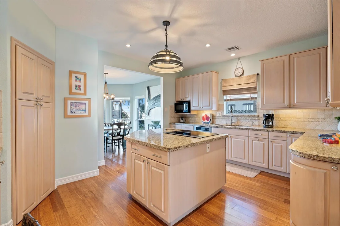 Photo of 5123 W Bayshore Drive