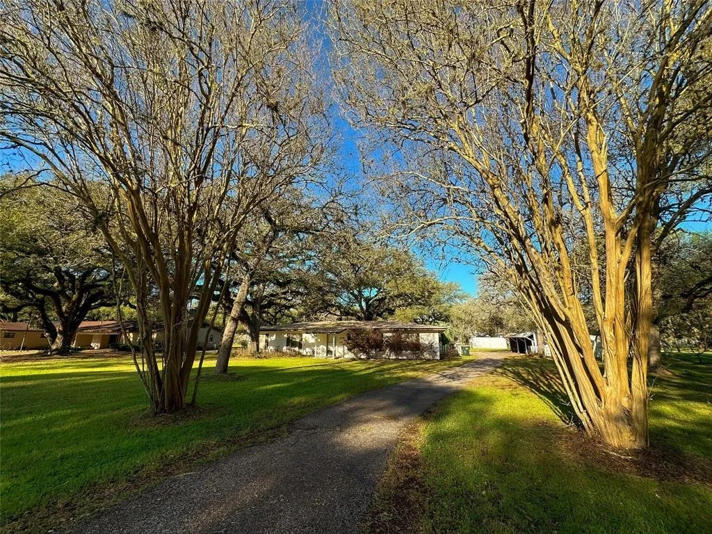 Photo of 206 Oak Cluster Drive