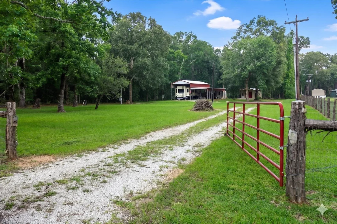 Photo of 10792 Hwy 156