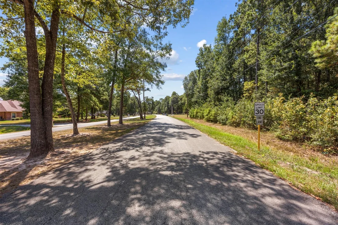 Photo of 19296 Riverwalk Drive